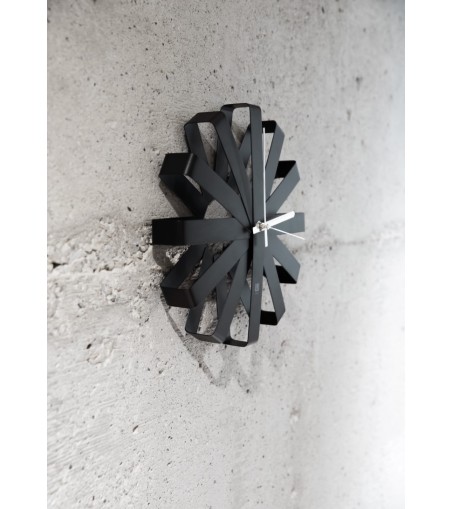 UMBRA zegar RIBBON - czarny